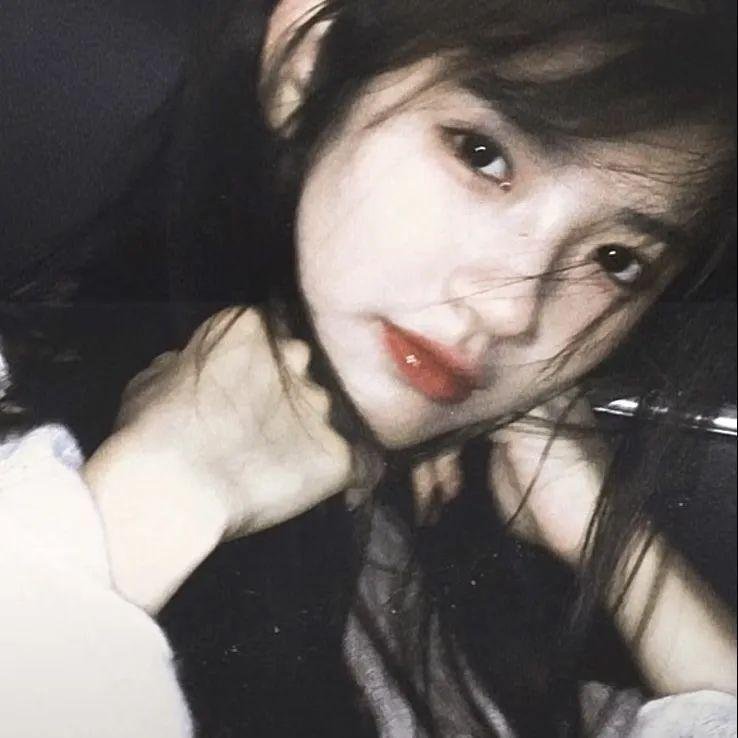 早餐时女歌迷快闪